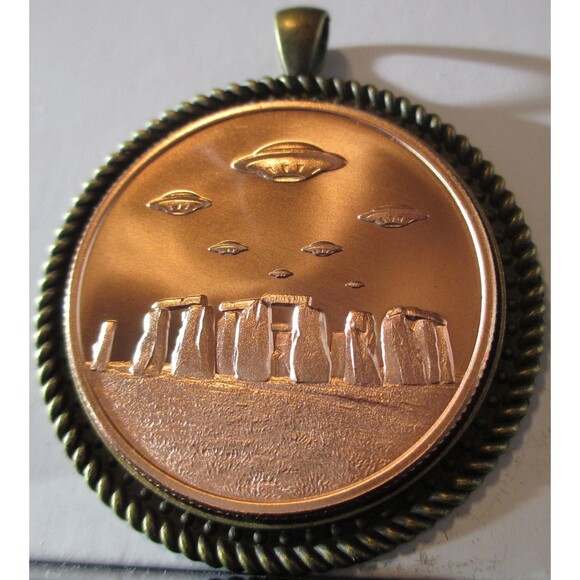 We Are Not Alone! UFO Sightings Over Stonehenge Copper High Relief Round/Pendant - Picture 1 of 7